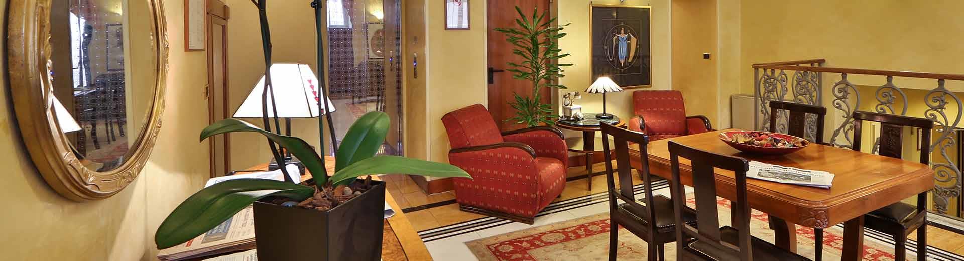 Book your stay in an elegant hotel in the city center of Rome